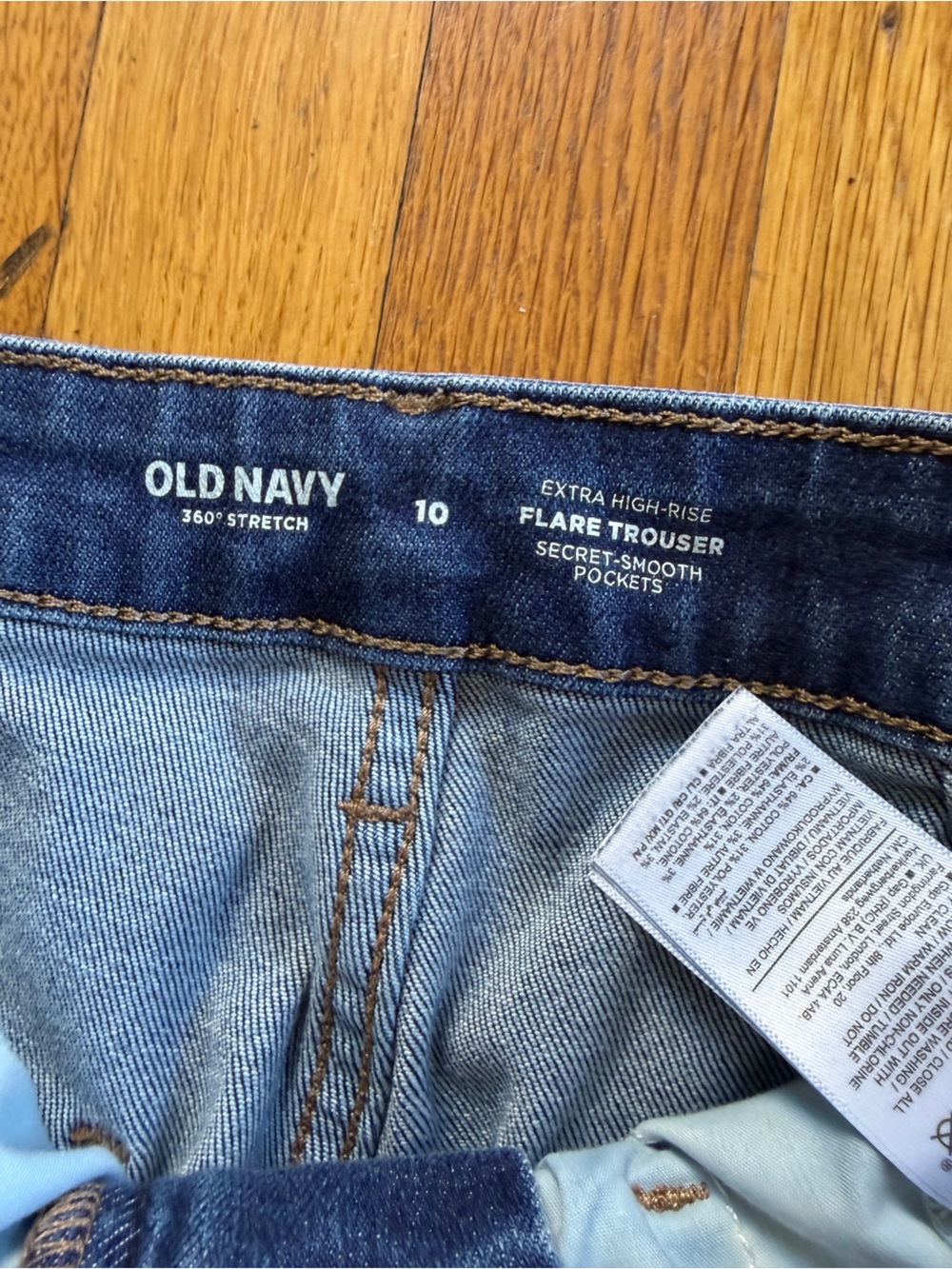 Old Navy 360 Stretch Extra High Rise Flare Trouser Secret Smooth Pockets Size 10 - Picture 6 of 13